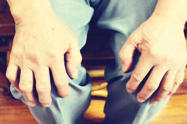 究竟是上楼梯伤膝盖啊还是下楼梯伤膝盖啊?