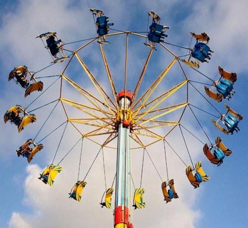 湖南一游乐场飞椅坠落多人受伤,当时的具体情况是怎样的?