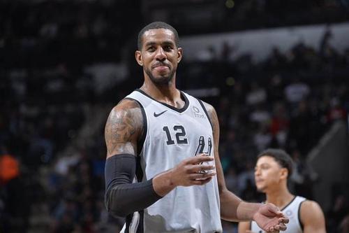 阿尔德里奇加盟篮网,阿尔德里奇实力如何?