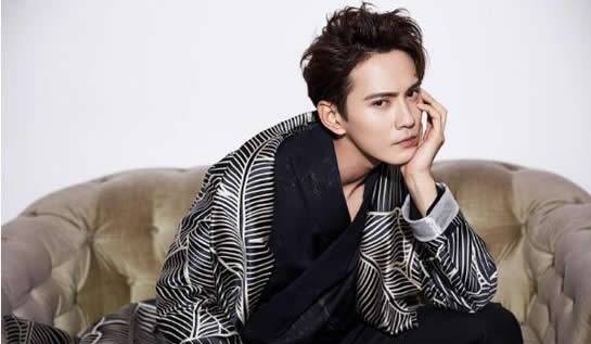 平均一年三部戏,四搭唐嫣,可徐正溪为何还不火?