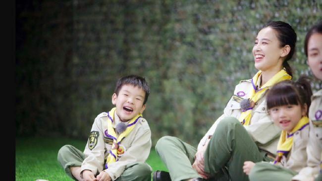 黄圣依追着4岁儿子喂饭，你怎么看待她的育儿观？