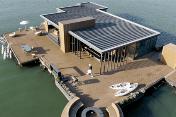 网红海上酒店已停用并被拖离海域,具体是什么原因导致的?