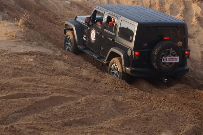 255/70/r18什么车轮胎