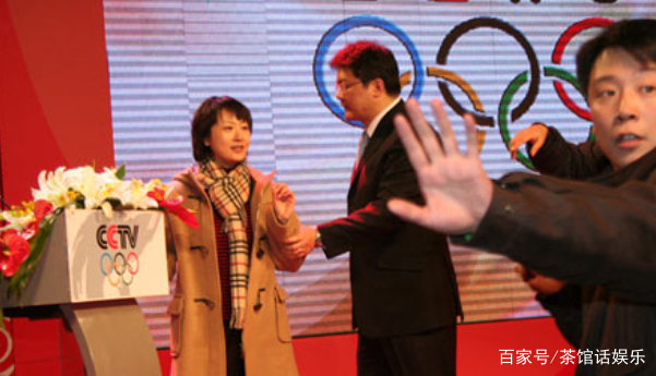 体育主持人张斌主持奥运频道时场面失控,因此被停职发生了啥?
