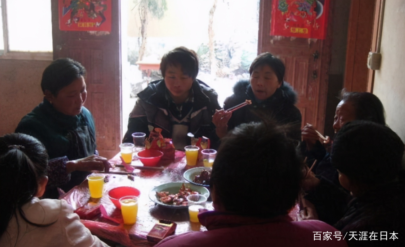 妯娌生女儿我生儿子,婆婆帮她带孩子,妯娌的话让婆婆无地自容,怎么看?