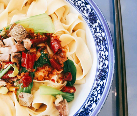 白鹿仓景区15元4根面实际重约半斤,事情是否会迎来反转?