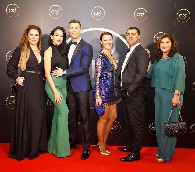 C罗姐姐为什么炮轰金球奖评委评选充满腐败?