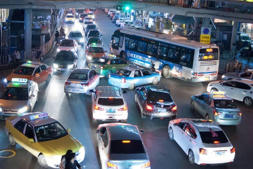 警车护送孕妇诞下国庆宝宝,此事具体是何情况?