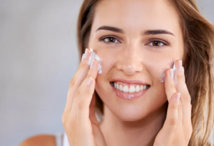 先涂防晒霜还是隔离霜