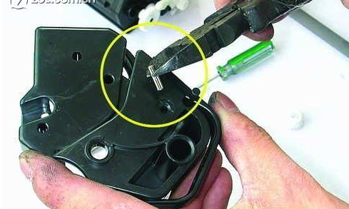 硒鼓如何加碳粉