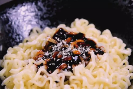 火鸡面的正确吃法是什么?