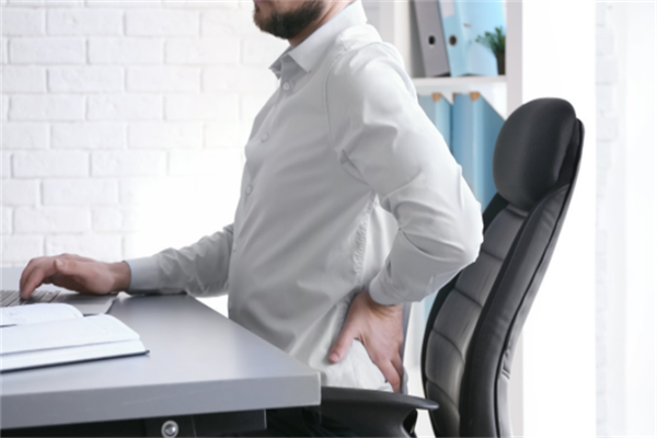 腰间盘突出有什么症状