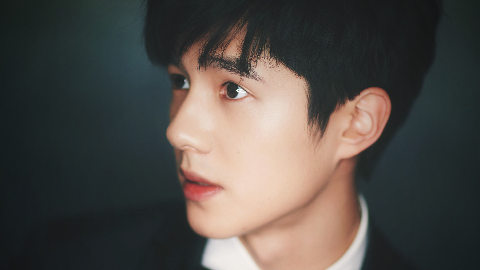 男明星的荧幕初吻都给了谁,肖战太羡慕,蔡徐坤太过于奇葩,你怎么看?