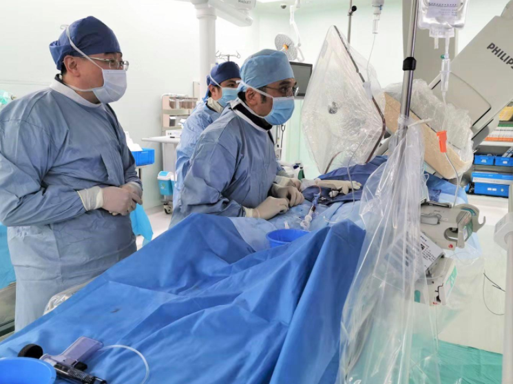 网红抽脂去世,涉事医院全责并赔偿,抽脂手术的风险有多大?