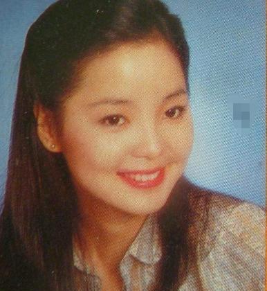 “帽子歌后”凤飞飞,巅峰时红过邓丽君,死讯被“隐藏”一个月,为何?