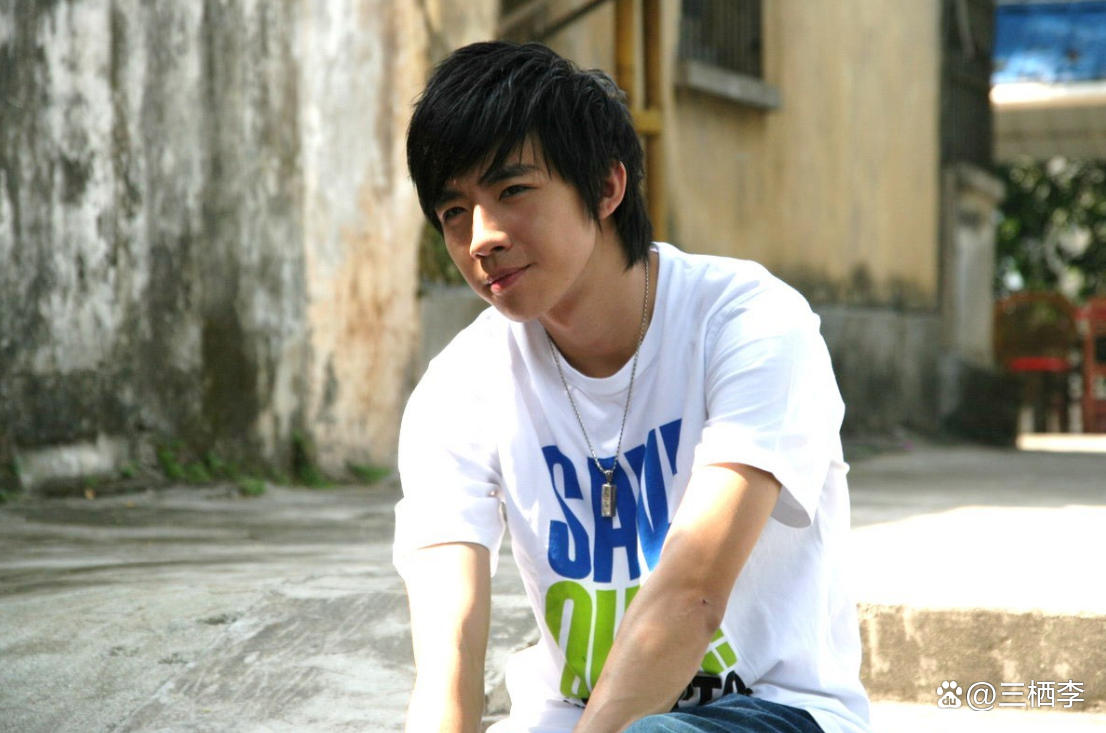 俞灏明“整容”再次成功,“端木磊”也渐渐地回来了,这些年他经历了什么?