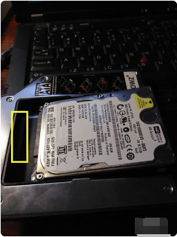 笔记本电脑可以接两个硬盘吗?