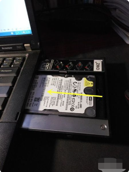 笔记本电脑可以接两个硬盘吗?