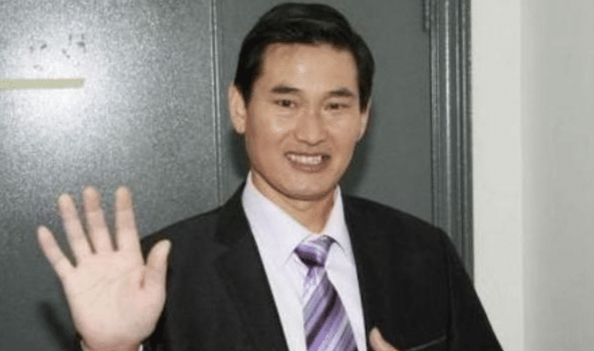 “大衣哥”朱之文资产曝出,网友看到金额后,掀起一片骂声,为什么?