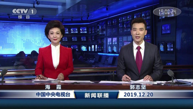 央视新闻联播主持人有谁？