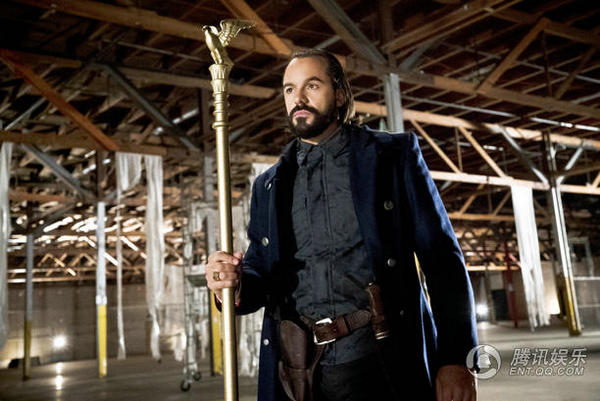 汪达尔·萨维奇的人物简介