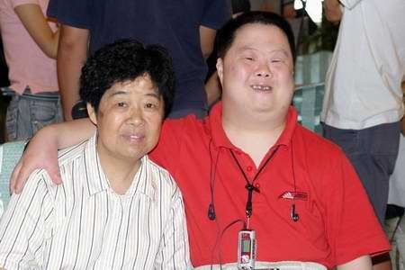 “天才指挥家”舟舟风光逝去,现在年仅四旬的他指挥技术真的不如从前?