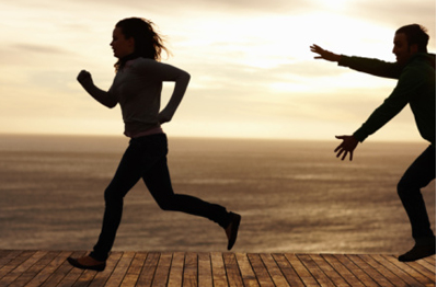 梦见自己被人追赶是意味什么？