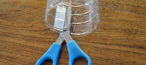 矿泉水瓶做花瓶 步骤是什么?