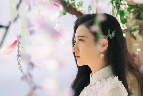 《司藤》中竟是白英把司藤杀了,她这么做的原因是什么?