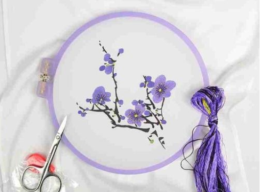 什么叫十字绣勾边