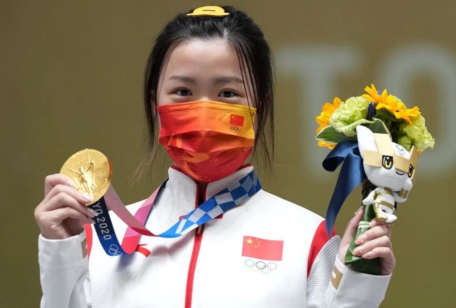 杨倩遭警告,别和白敬亭走得太近,流量艺人配不上你,究竟是为什么?