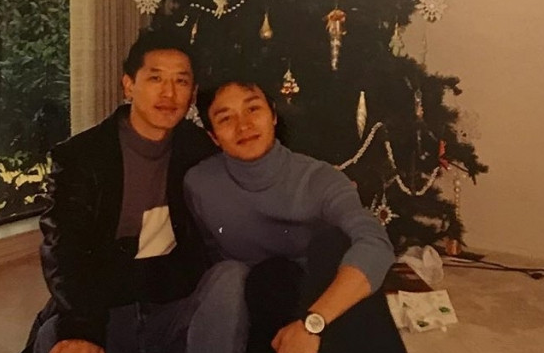 张国荣和唐先生是怎么在一起的?