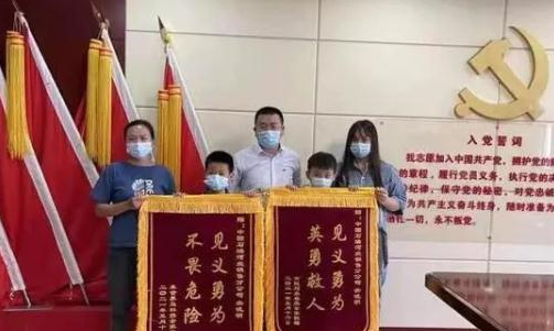 石家庄气象局局长潜水救娃后，为什么却悄悄的离开了？