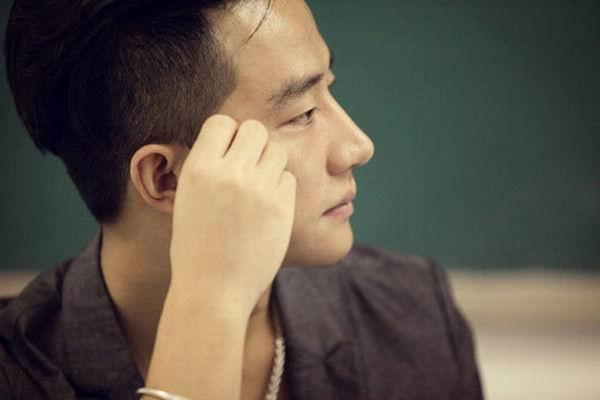 黄轩终止与HM合作,终止合作的原因是什么?