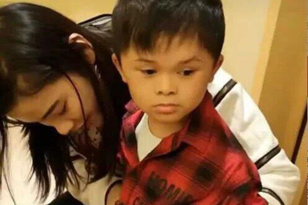 小马云解约后重回村小学，对于他的经历你怎么看？