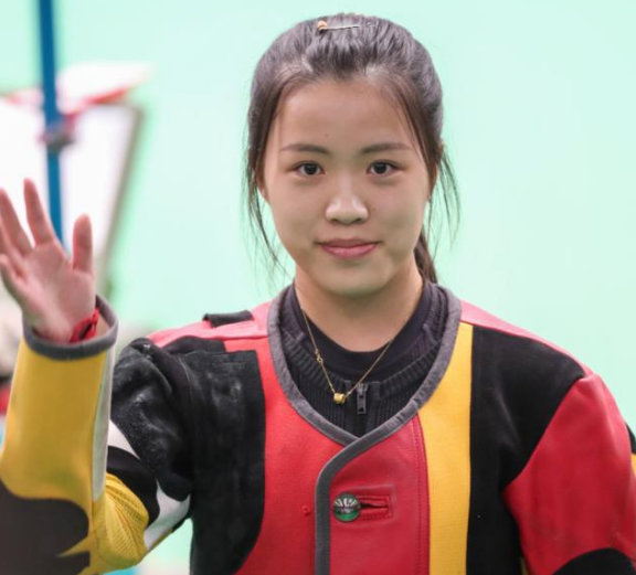 杨倩遭警告,别和白敬亭走得太近,流量艺人配不上你,究竟是为什么?