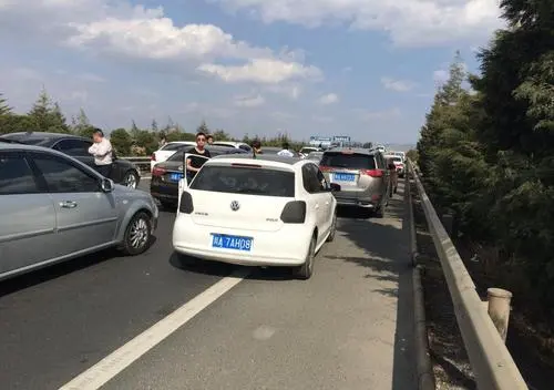 为什么高速公路会堵车?堵车的原因都有哪些?