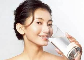 我的脸上长痘痘怎么快速去除?