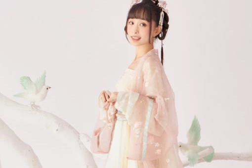 穿上汉服到底能有多仙气？