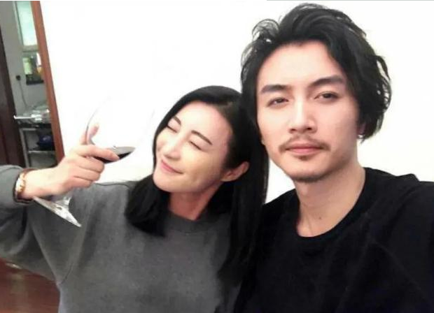 林夏薇获TVB视后引争议,陈晓特意发文祝贺,他们之间的关系如何?