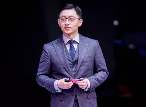 《一站到底》的刘也行为什么研究长生不老?