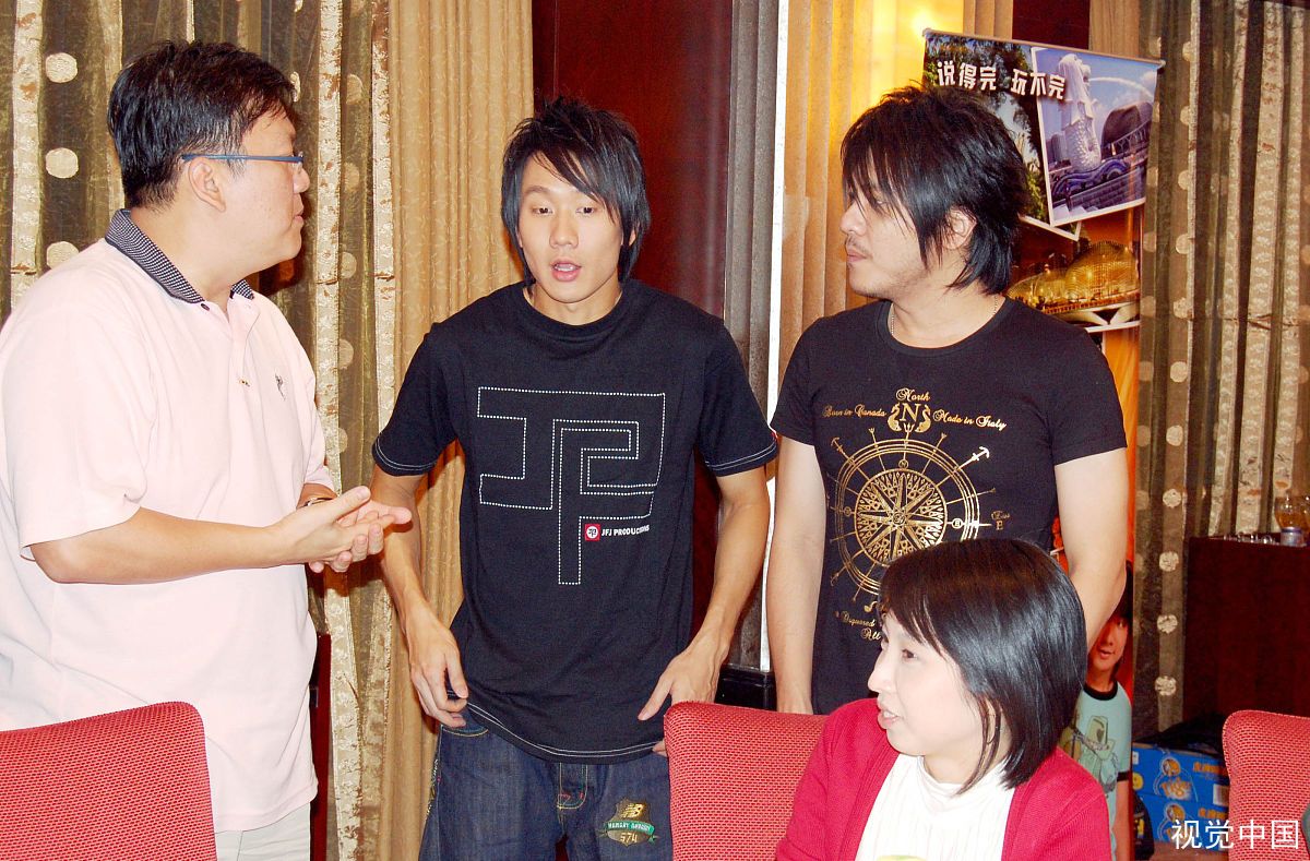 林俊杰的团队告豆瓣的账号了，你更支持哪一方？