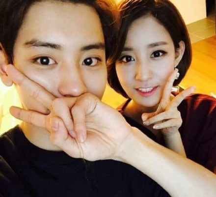 朴灿烈姐姐是谁?