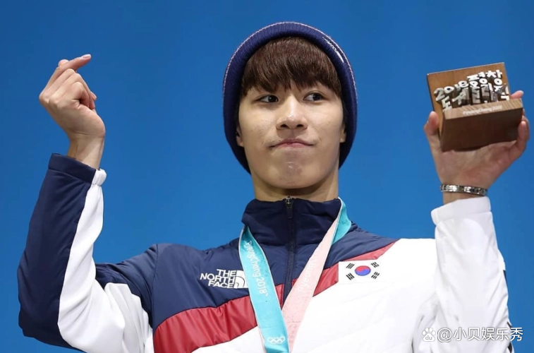 韩国首金,黄大宪短道1500米夺冠,这位选手夺冠后韩国解说有多激动?