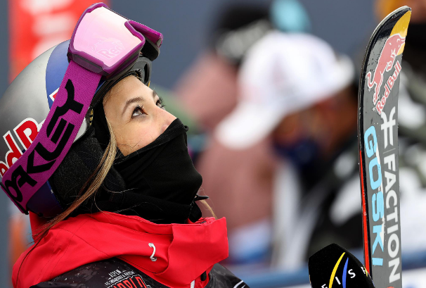 谷爱凌第2跳失误86.23分摘银,失误之后她是如何反击的呢?