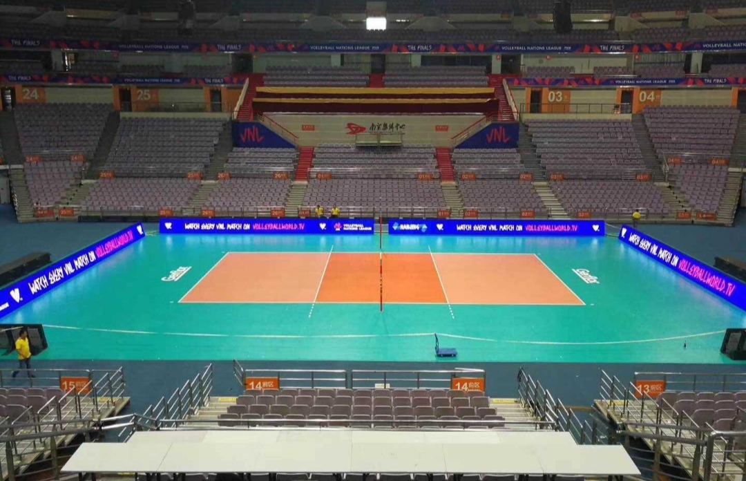 排球比赛场地有多大?场地中的各条线都叫什么名称?