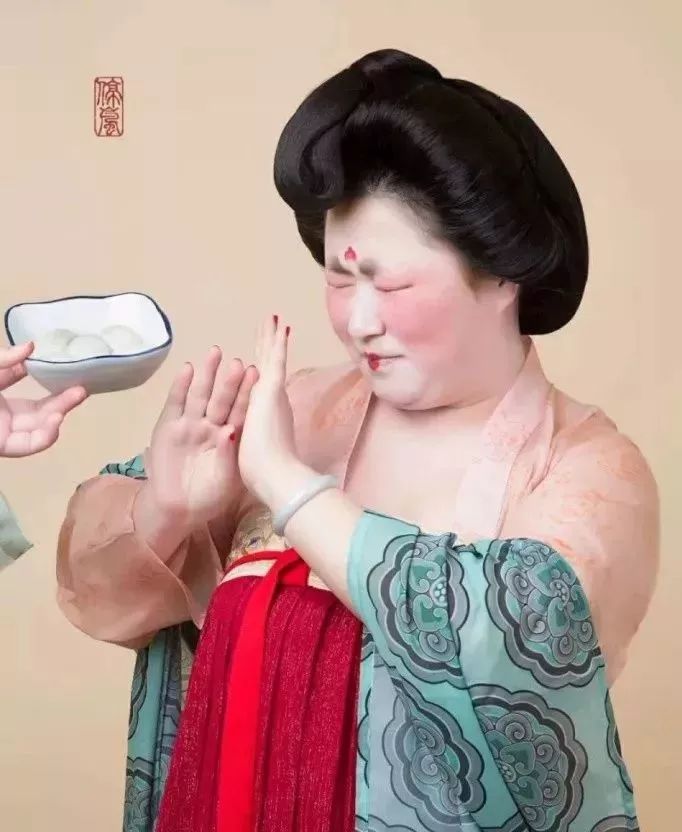 汉服设计师敖珞珈曾因“唐朝仕女表情包”爆红,她的现状是什么呢?