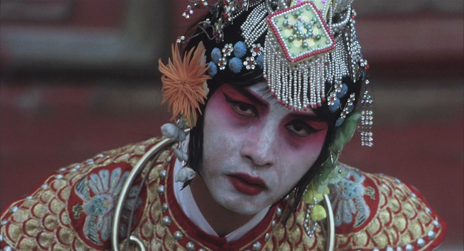 《霸王别姬》到底讲了一个什么样的故事?