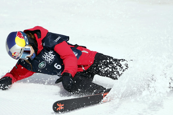 谷爱凌第2跳失误86.23分摘银,失误之后她是如何反击的呢?