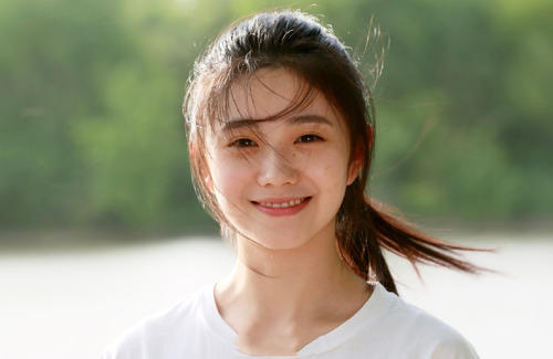 女子隔离时在酒店遭“警察”侵犯,警方是怎么通报的?